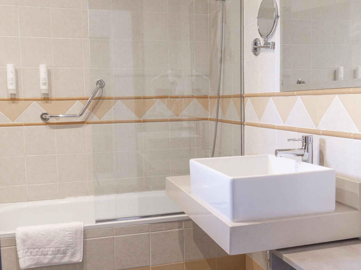 Hotel-Plaza-del-Castillo-Room-42