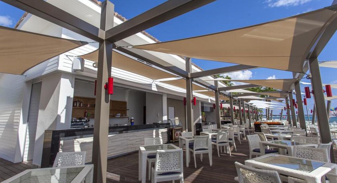 The-Sense-De-Luxe-Hotel-Terrace-10