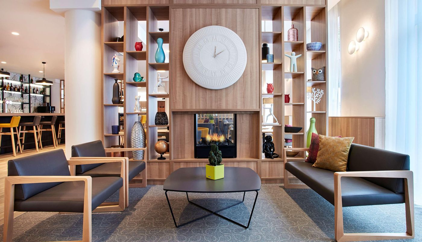 Hilton-Garden-Inn-Brussels-City-Centre-General-view-4