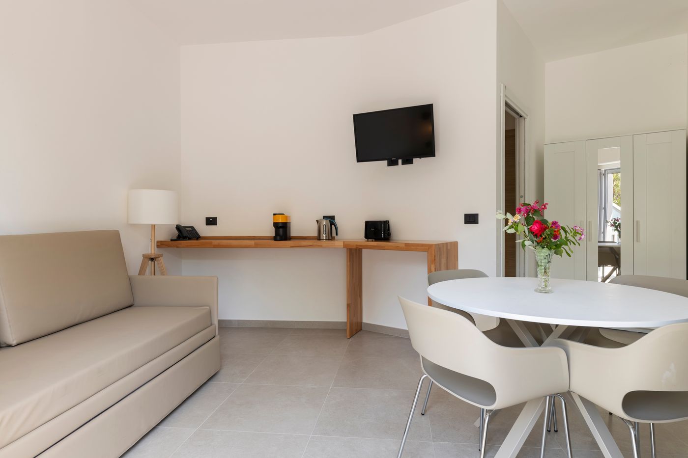 Residence-Villa-Giardini-Room-48