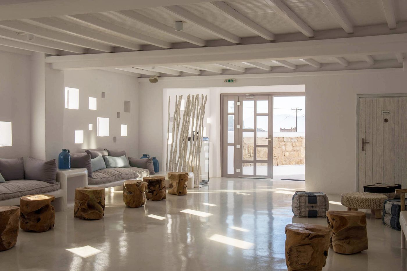 Madoupa-Boutique-Lobby-69