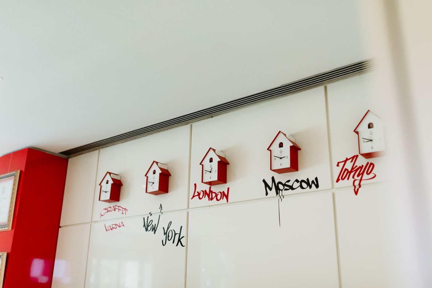 Graffit-Gallery-Hotel-Lobby-51