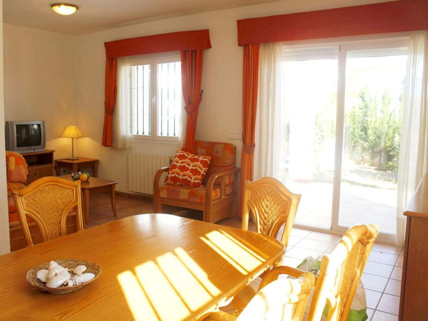 Puerta-del-Sol-Apartamentos-Room-12