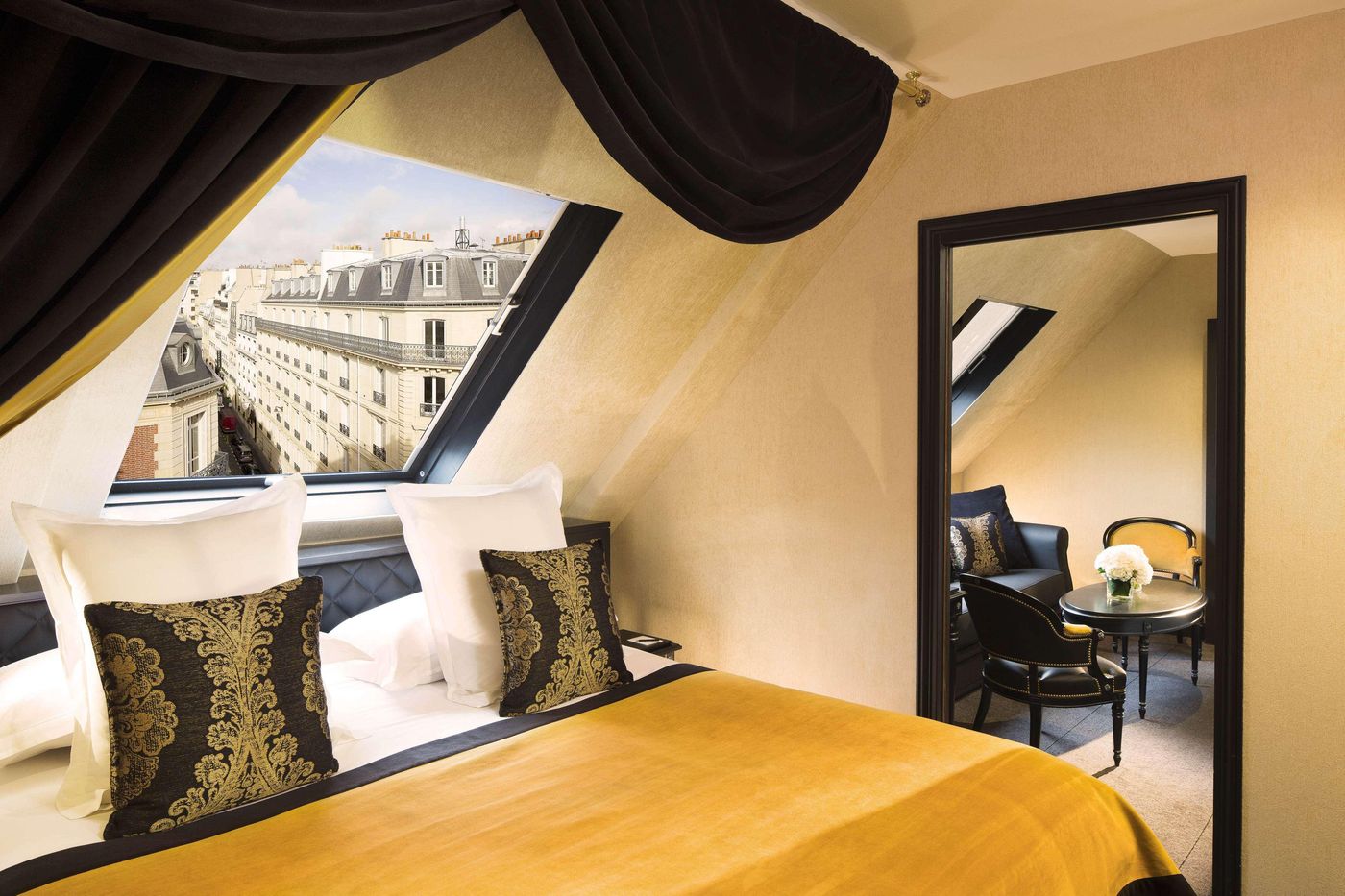 Hotel-Le-Belmont-Paris-Room-22