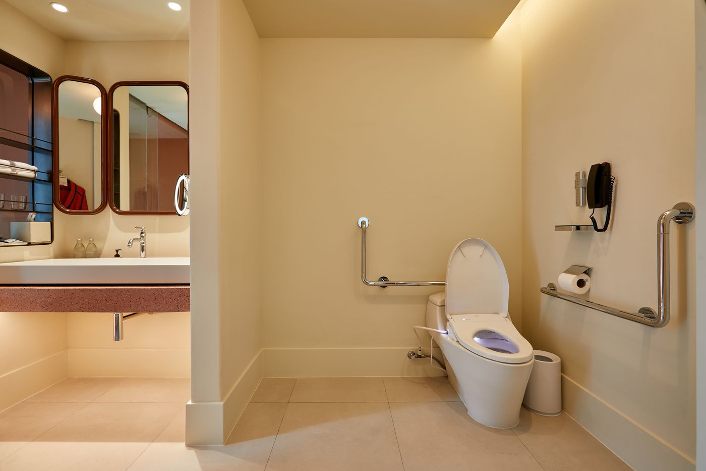 The-Standard--Bangkok-Mahanakhon-Room-46