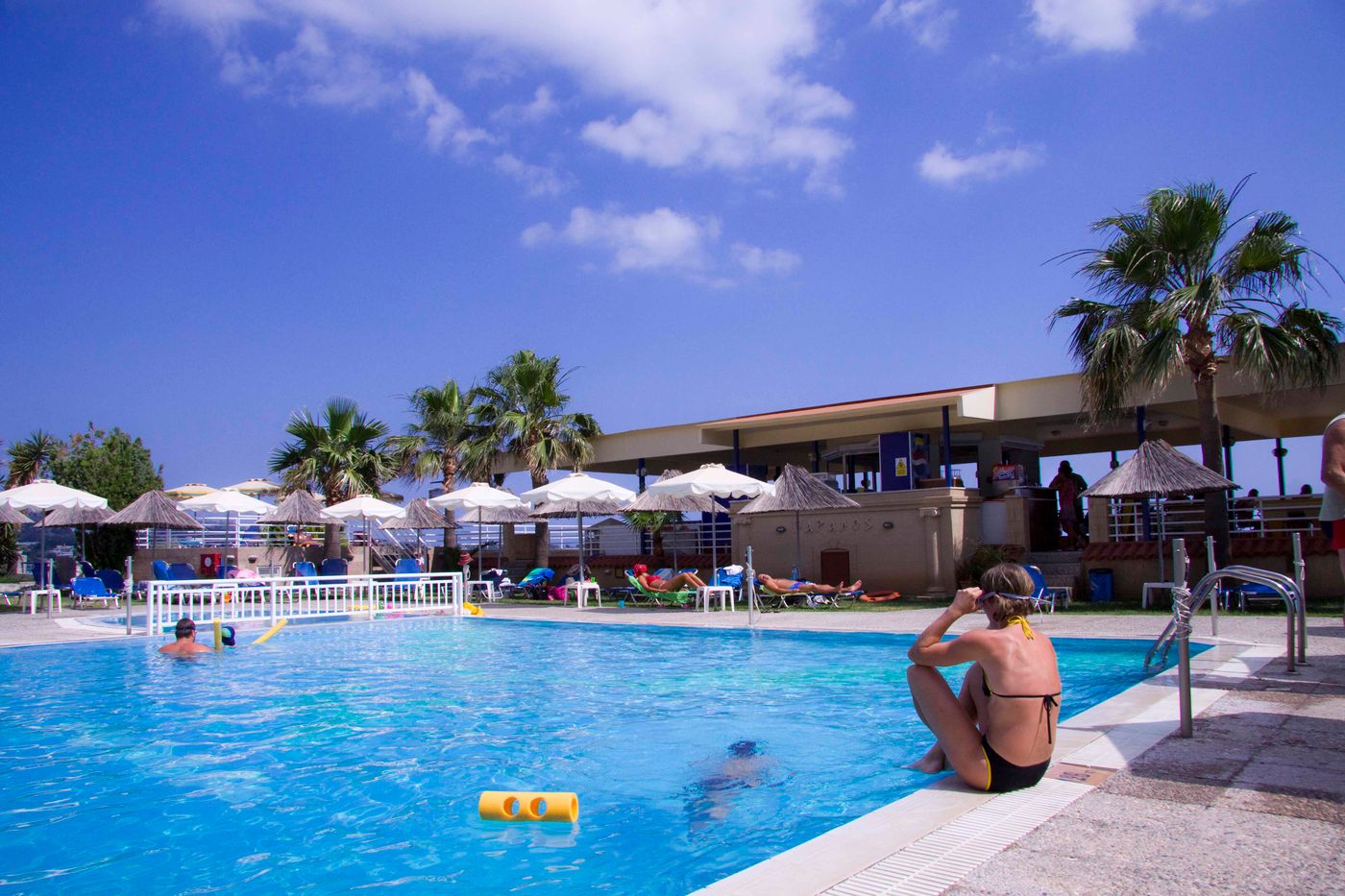 Ilyssion-Hotel-Pool-10