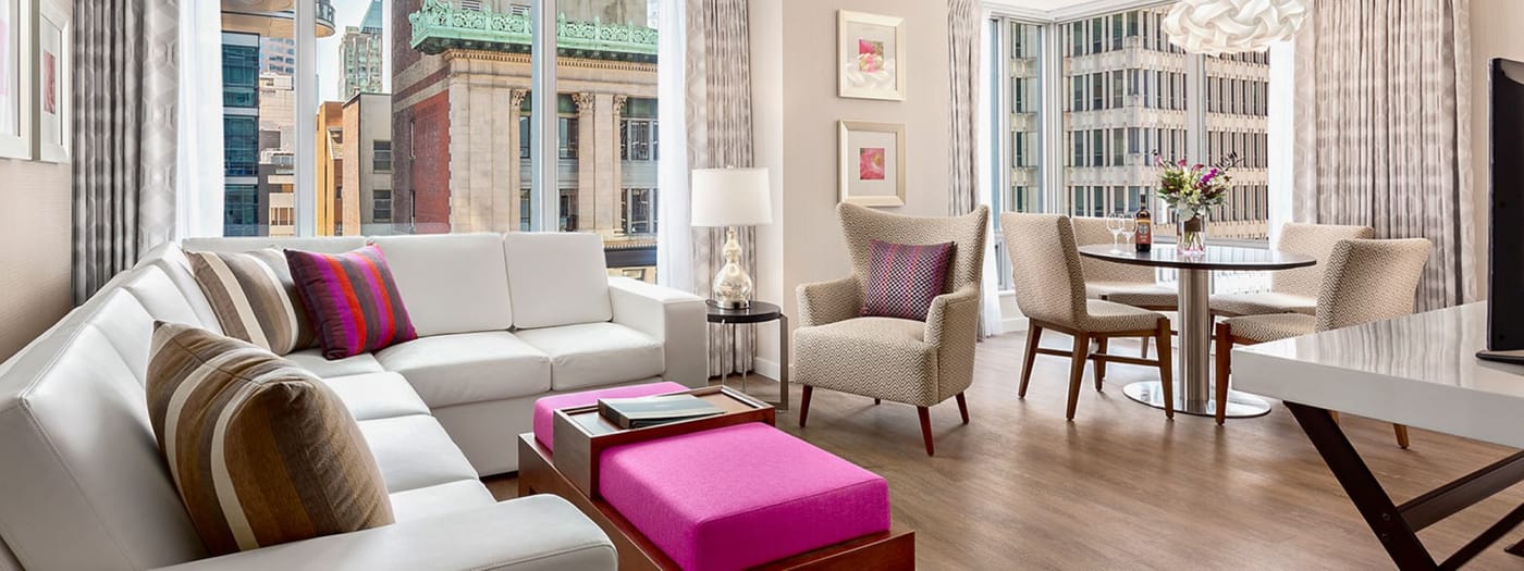 Auberge-Vancouver-Hotel-Room-3