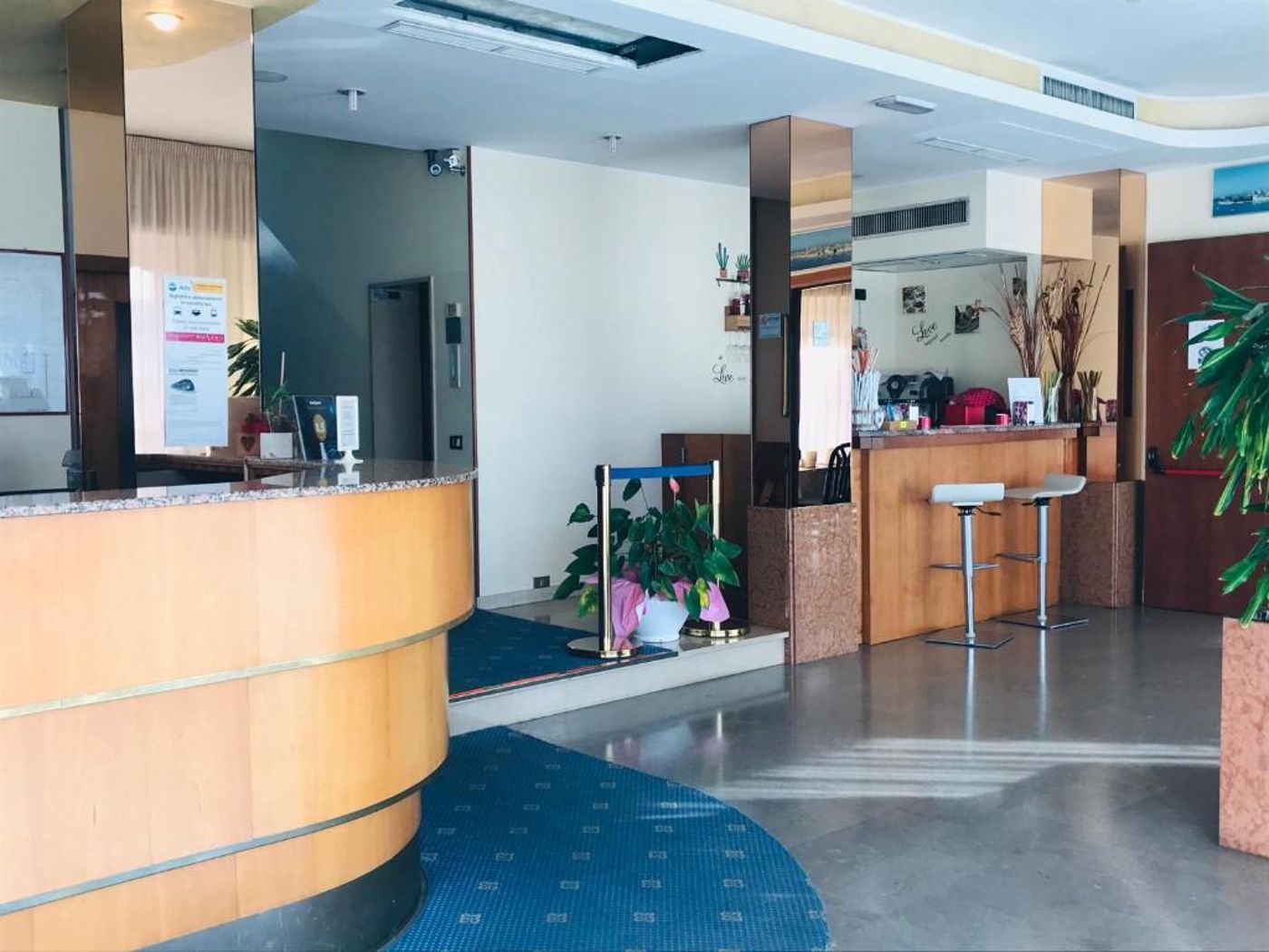 Hotel-San-Carlo-Lobby-10