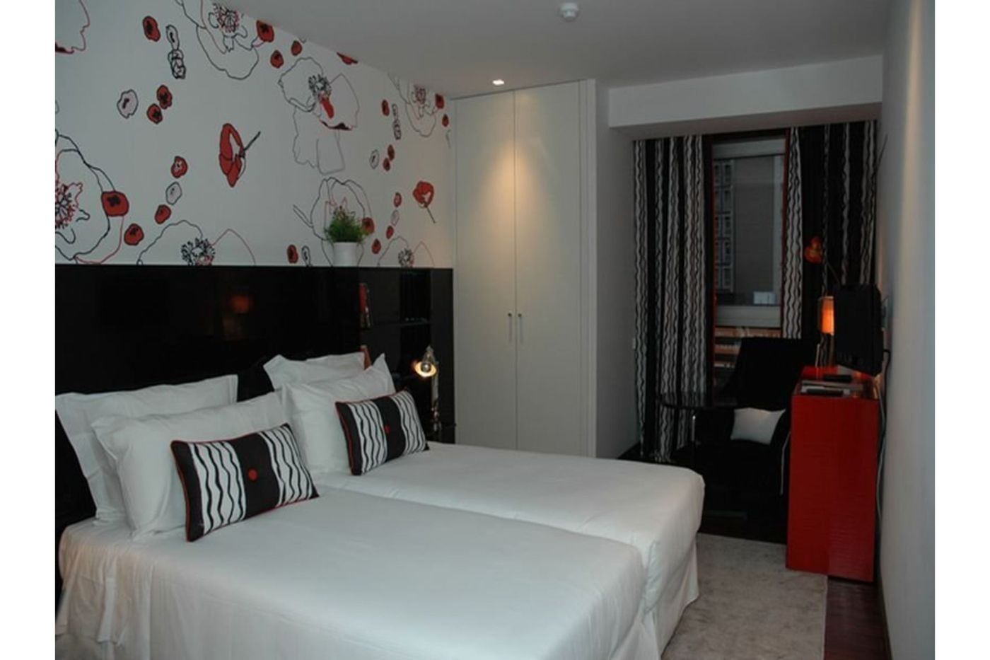 Porto Trindade Hotel - Portugal - PORTO - Room - 9