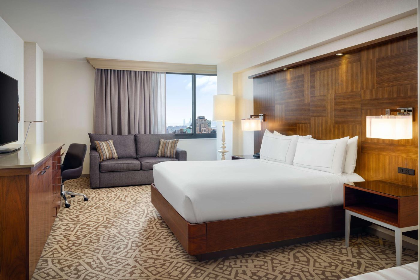 Hilton-New-York-Times-Square-Room-29