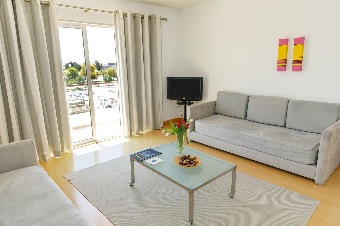 22.07.25 suites hotel Marina club