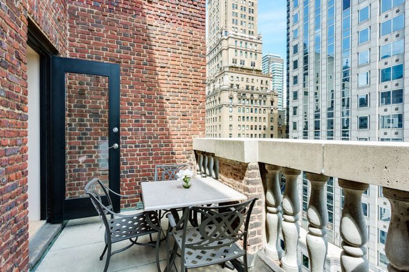 Hotel-57-New-York-City-Terrace-5