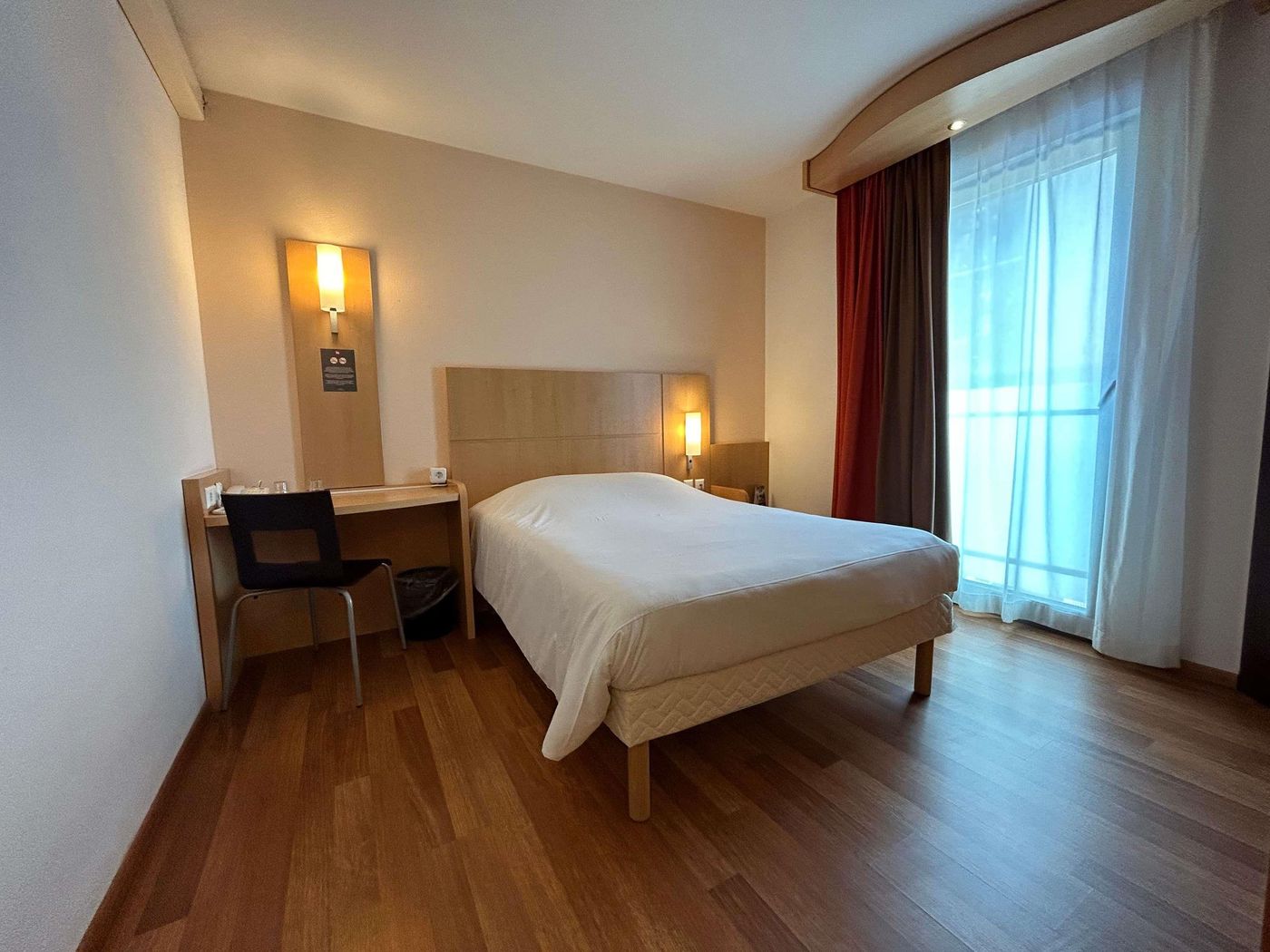 ibis-Esch-Belval-Room-16