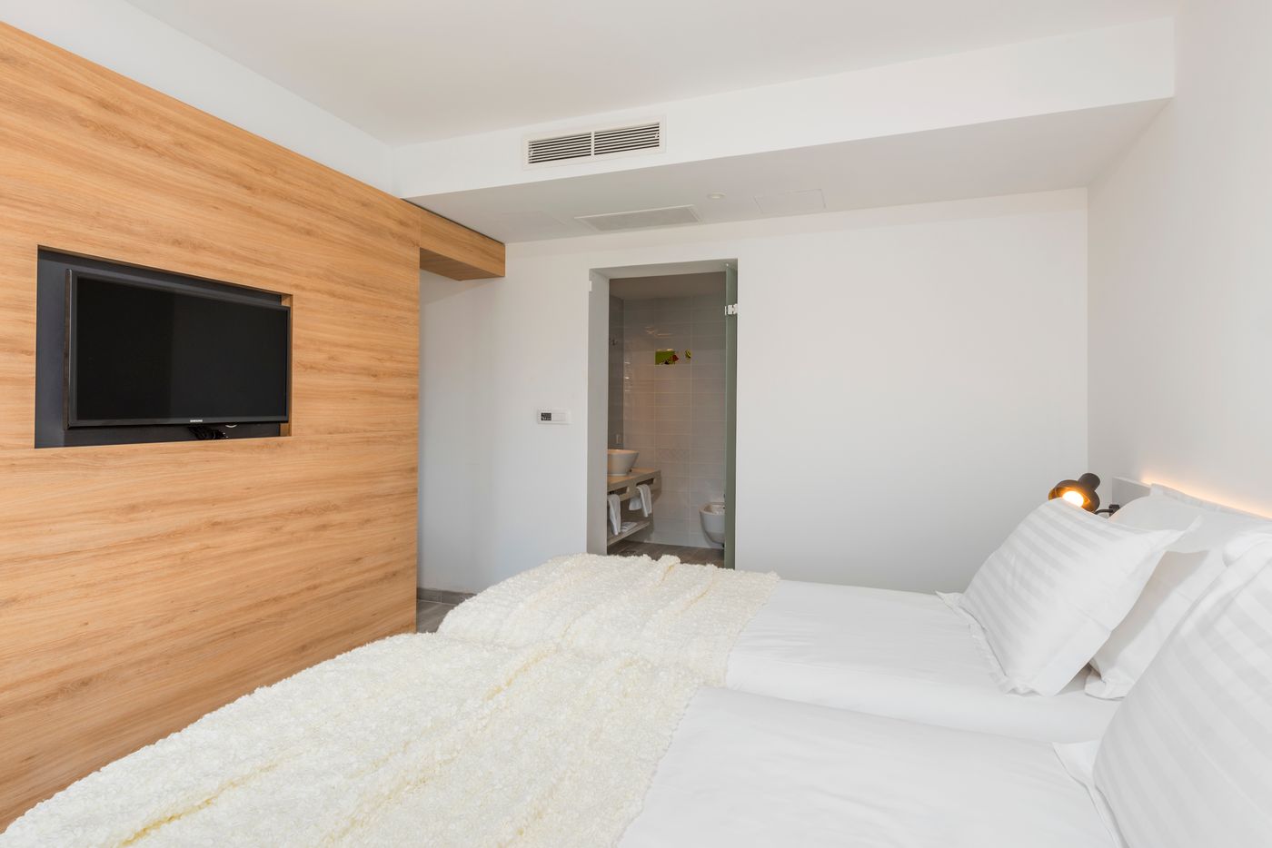 Pharos-Hvar-Bayhill-Hotel-Room-35