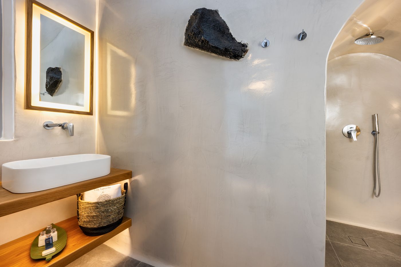 Eteoro-Suites-Room-22