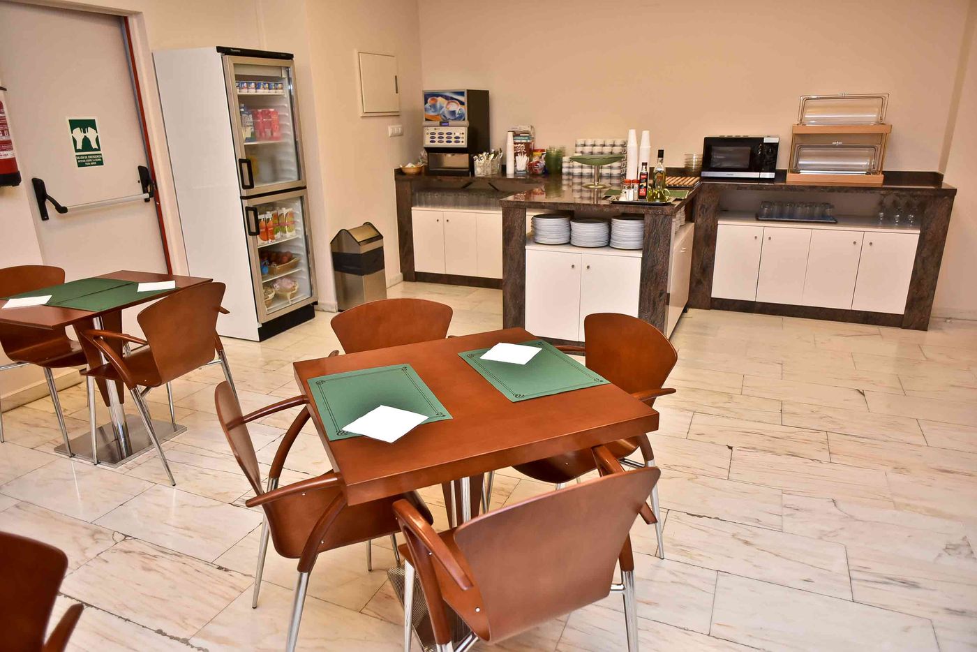 Adsubia-Restaurant-28