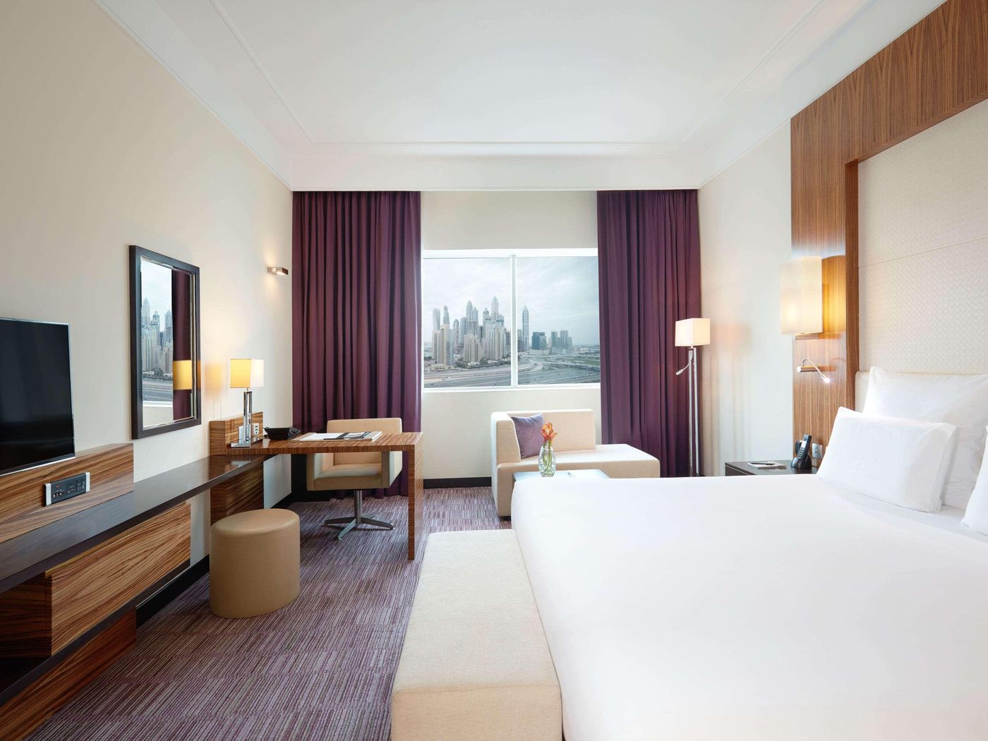 Pullman-Dubai-Jumeirah-Lakes-Towers-Room-16
