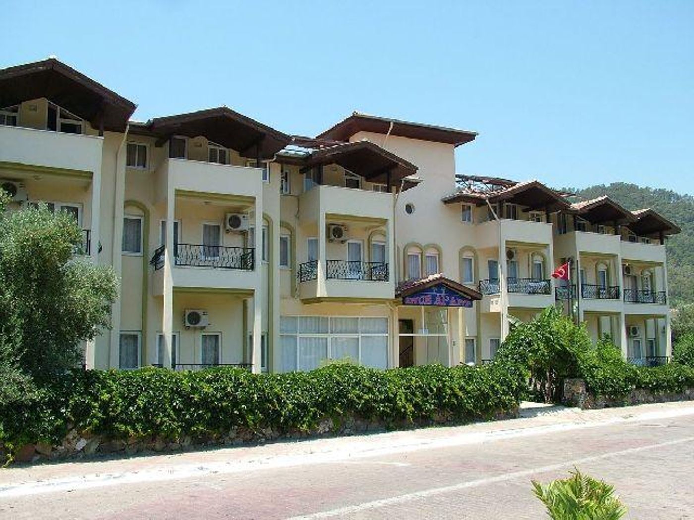 Ince Apartments