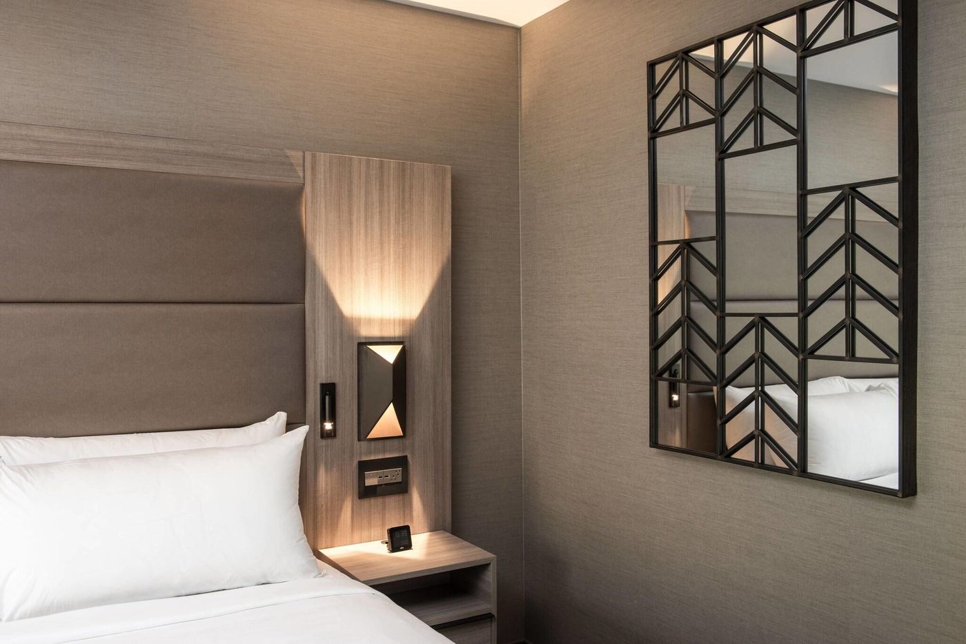 Ac-Hotel-By-Marriott-Boston-Cleveland-Circle-Room-30