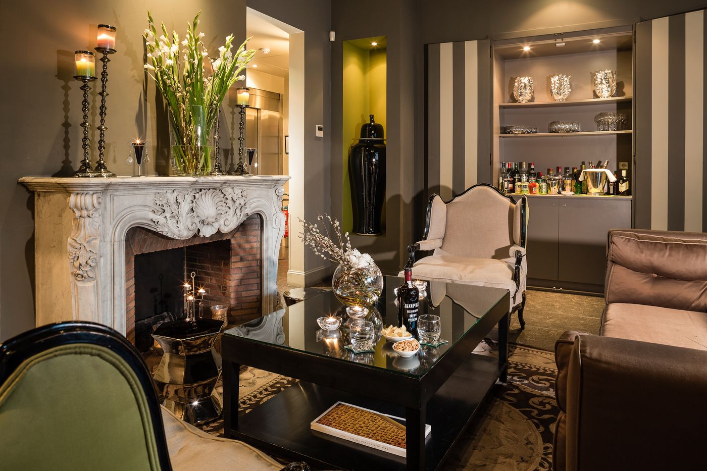 Villa-Garbo-Lobby-15