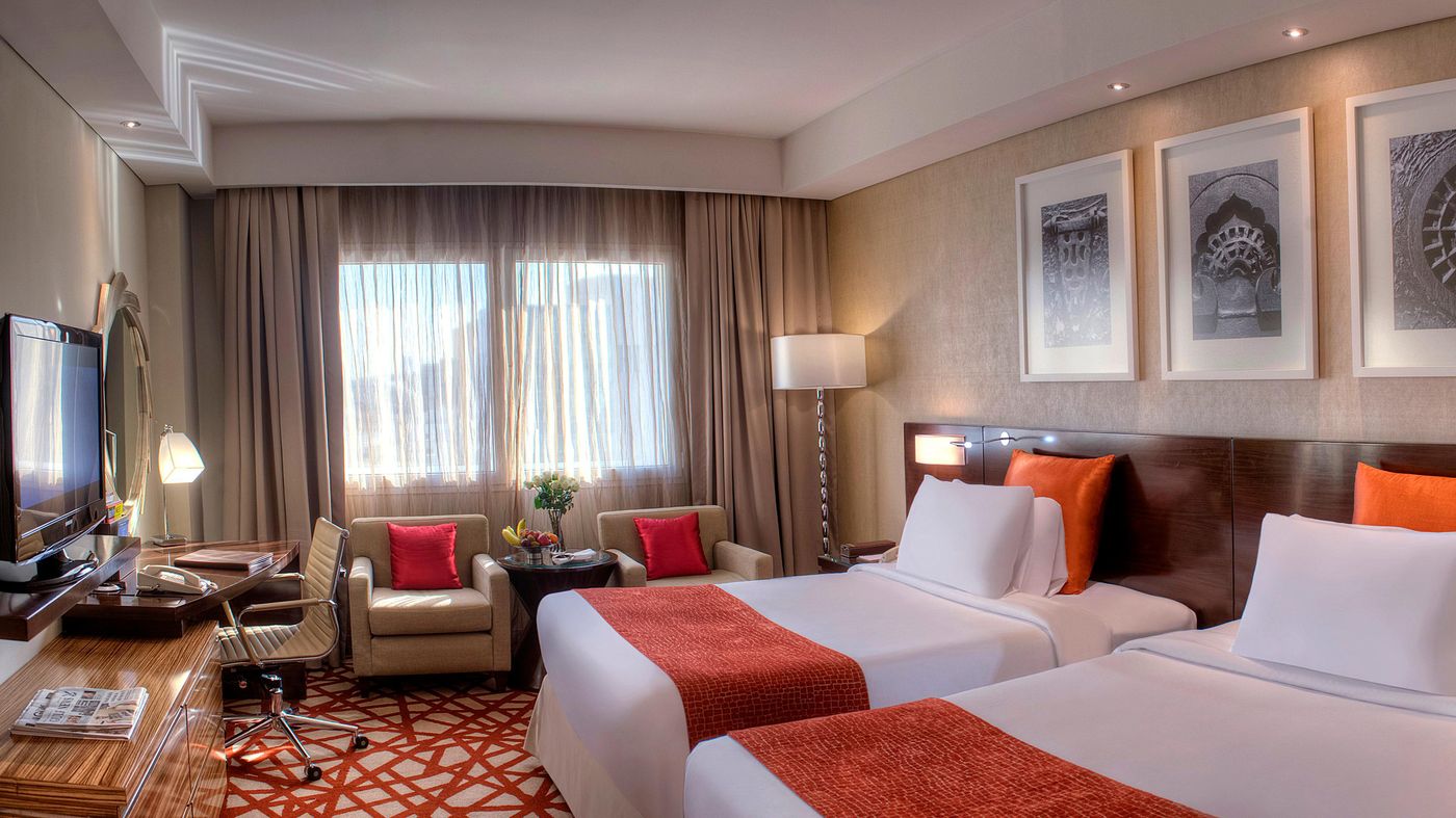 Hotel-Crowne-Plaza-Deira-Room-13