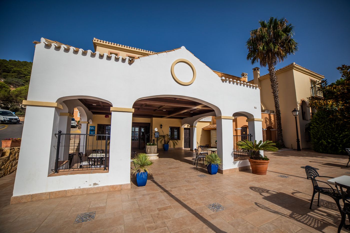 Ona Lomas Village Manga Club