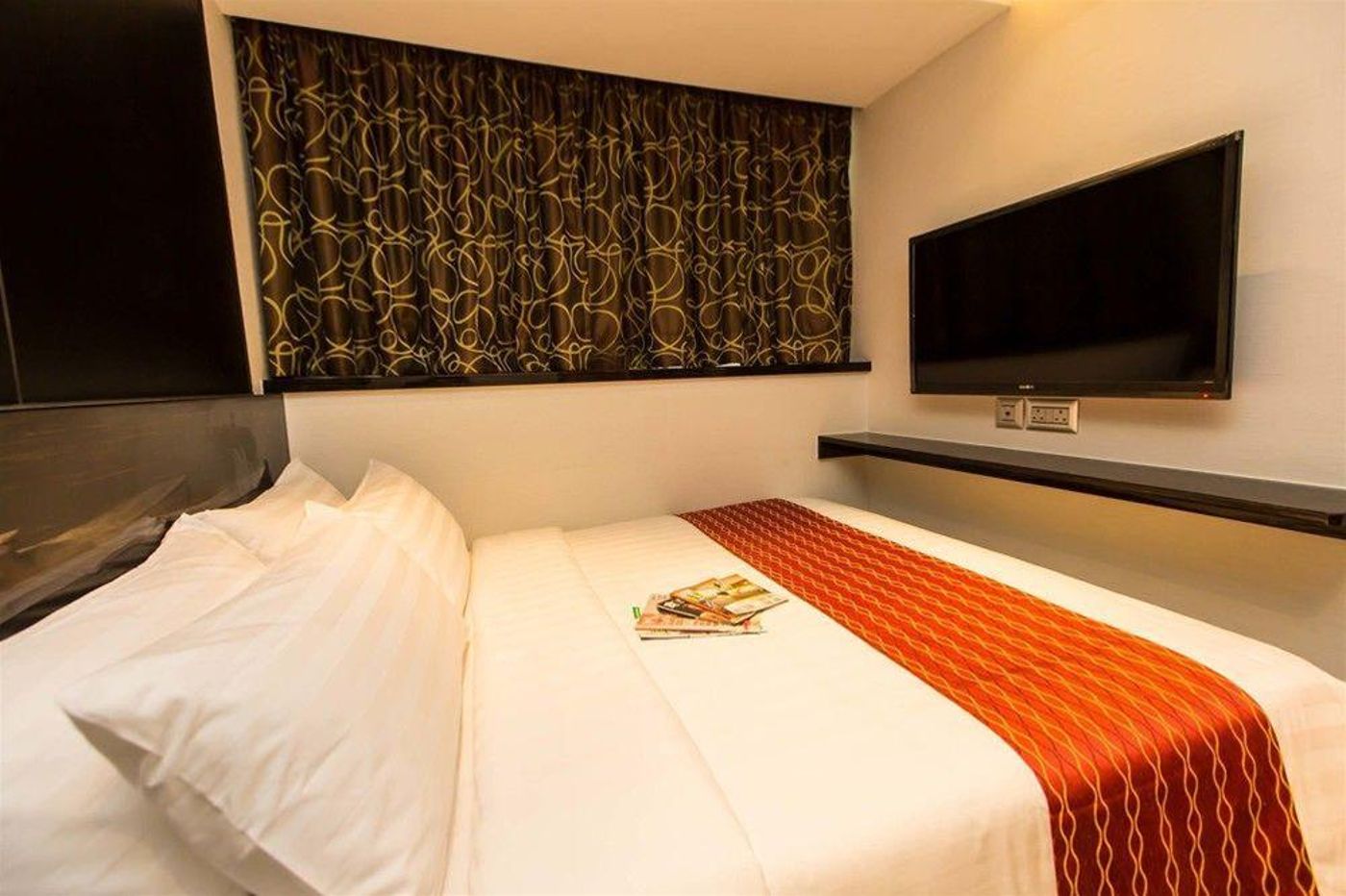 Noble-Park-Hotel-General-view-3