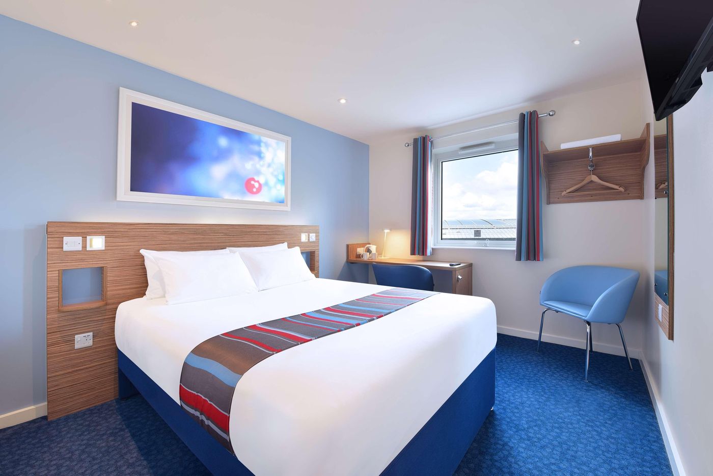 Travelodge-Dublin-Airport-North-Swords-Room-7