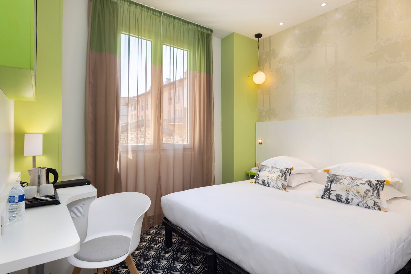 Hotel-Byakko-Nice-Centre-Room-28