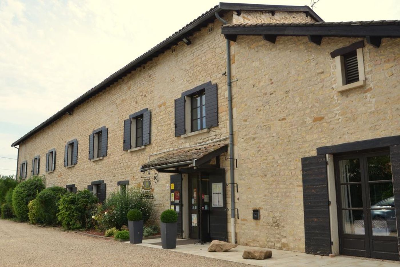 Logis Hôtel Restaurant Saint Romain - France - Anse - General view - 6