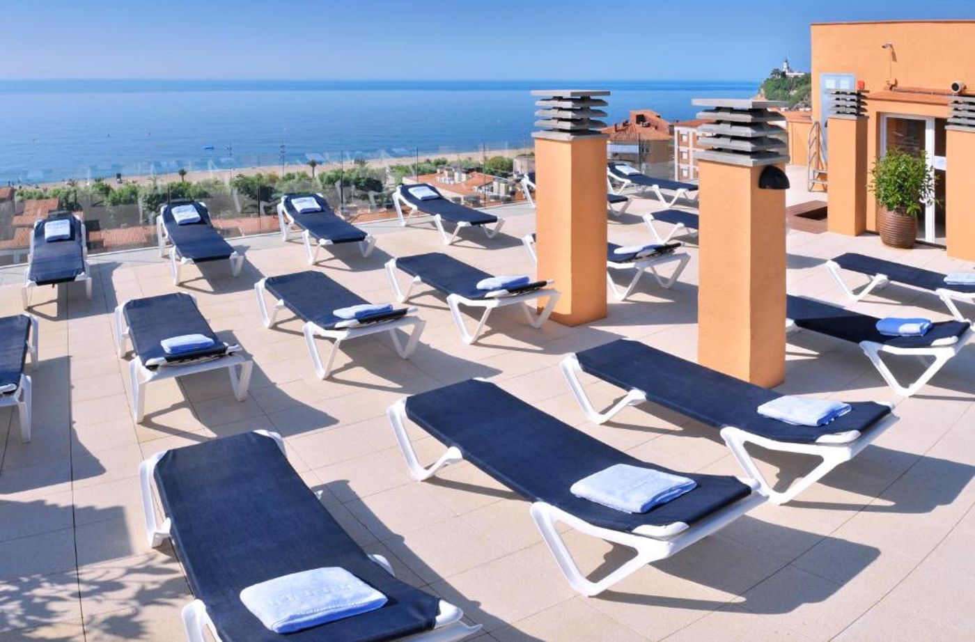 Checkin-Catalonia-Terrace-41