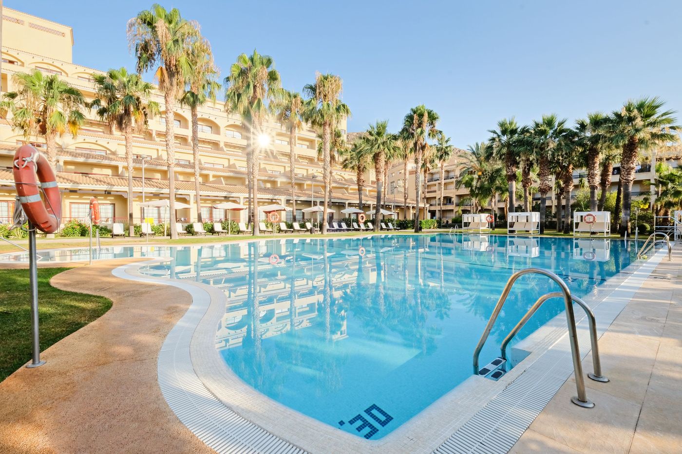 Hotel-Envia-Almeria-Spa---Golf-Pool-1