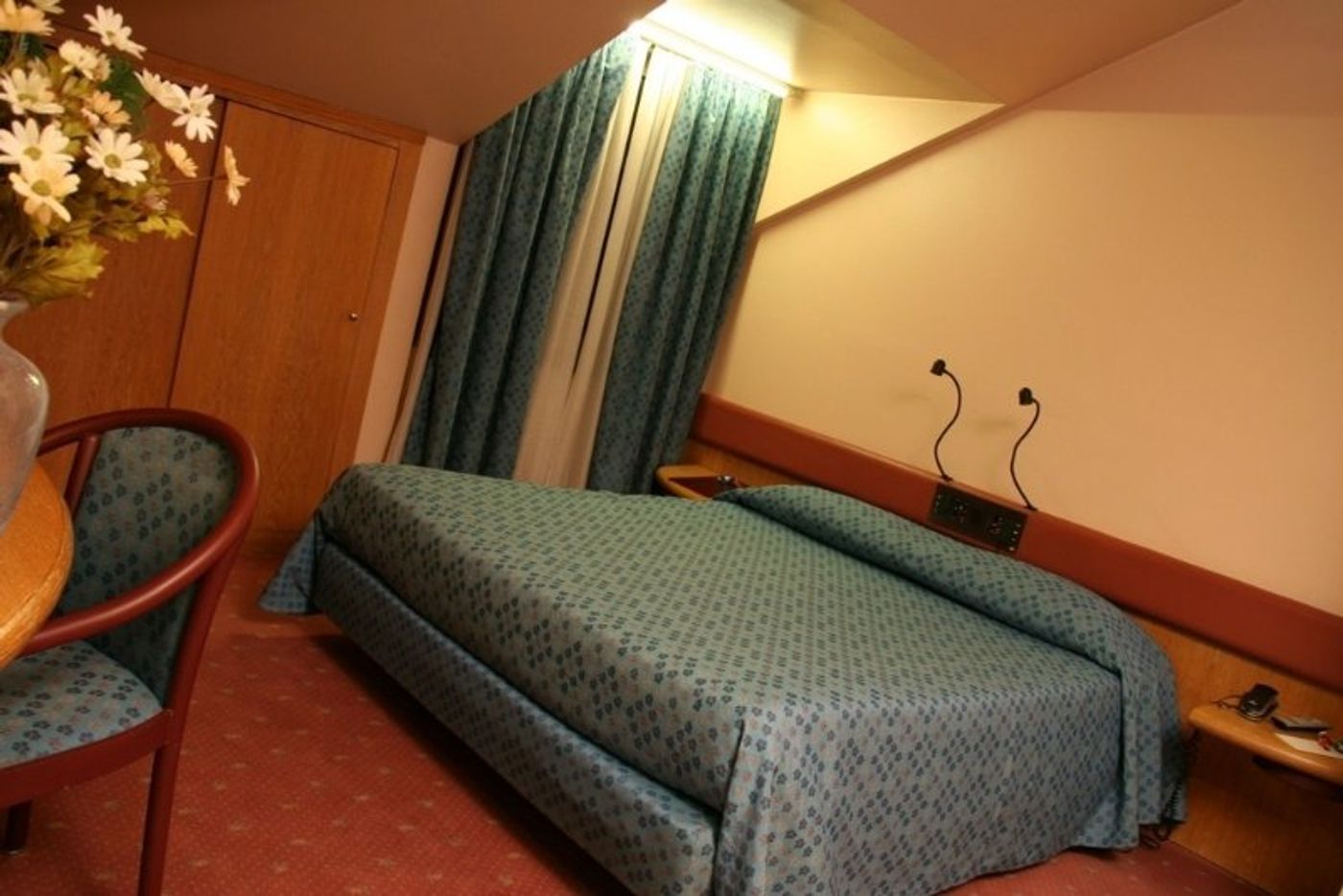 Albert-Hotel-Room-2