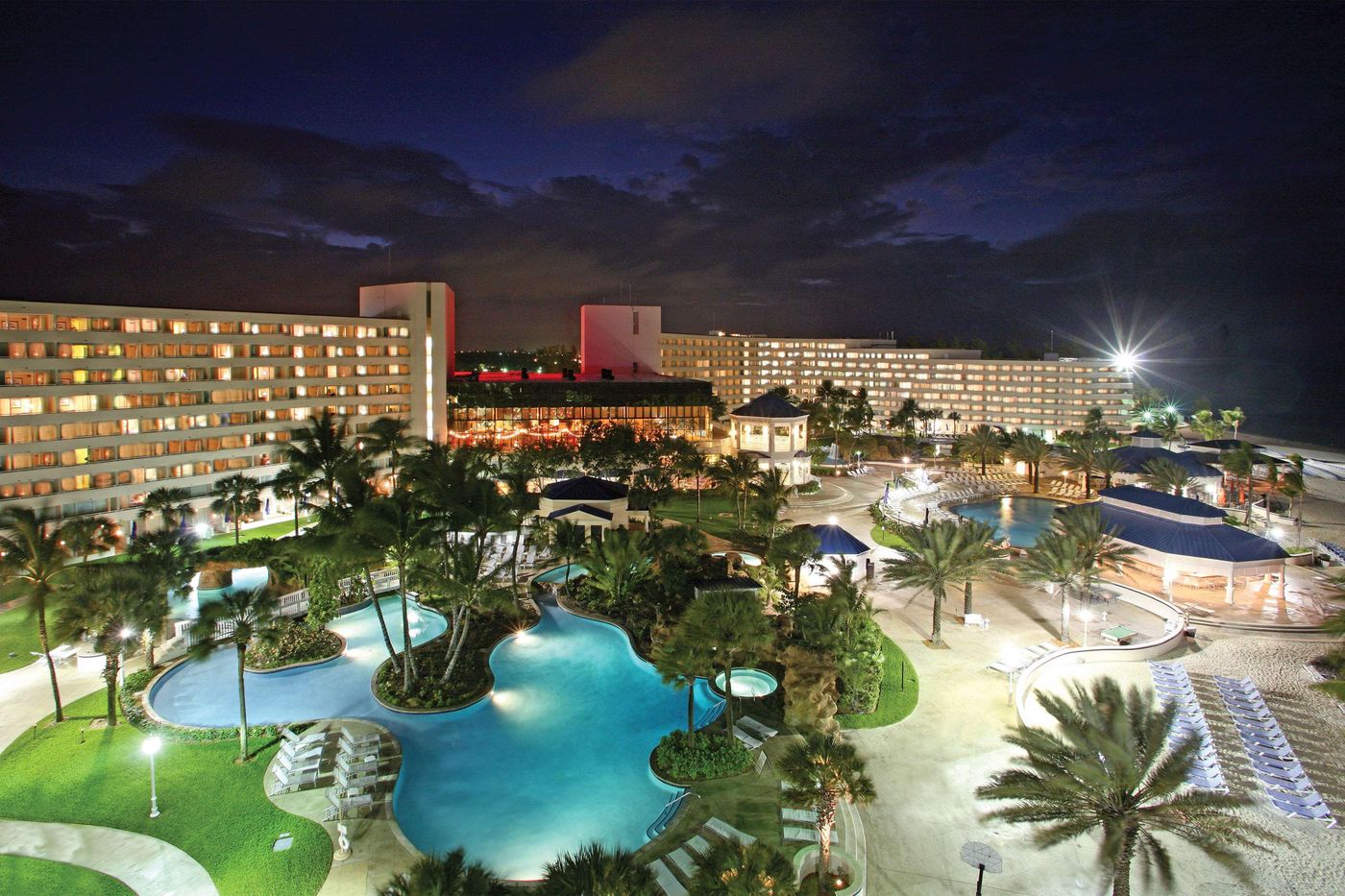 Melia-Nassau-Beach-All-Inclusive-Pool-8