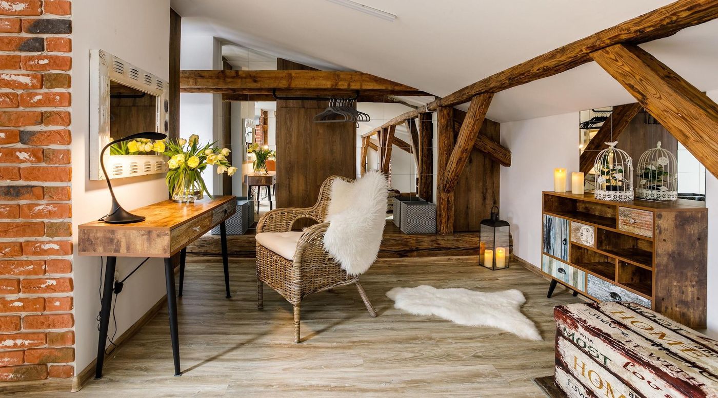 Art---Garden-Residence-Room-11