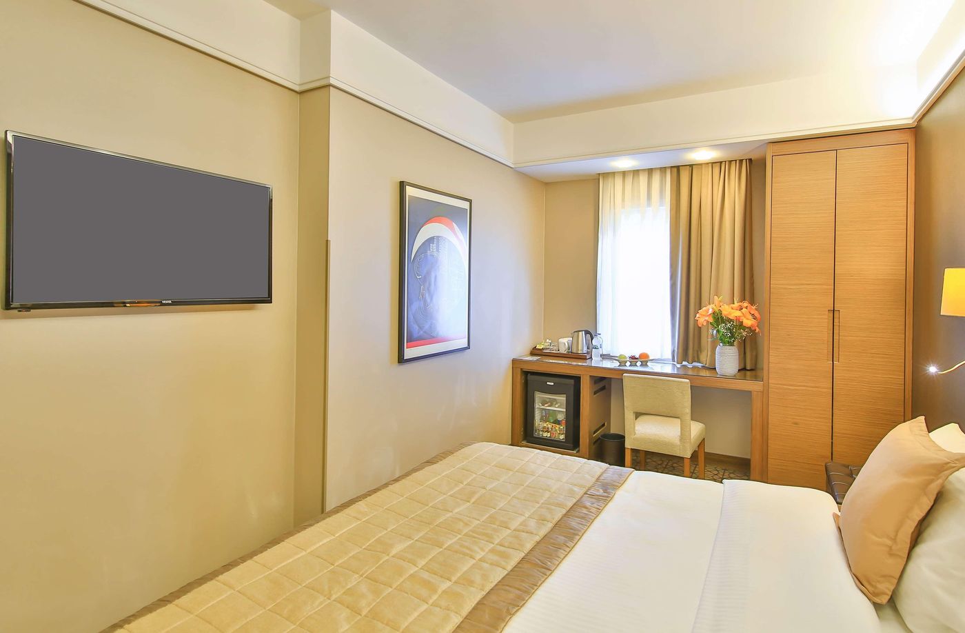 Ramada-Istanbul-Taksim-Room-22