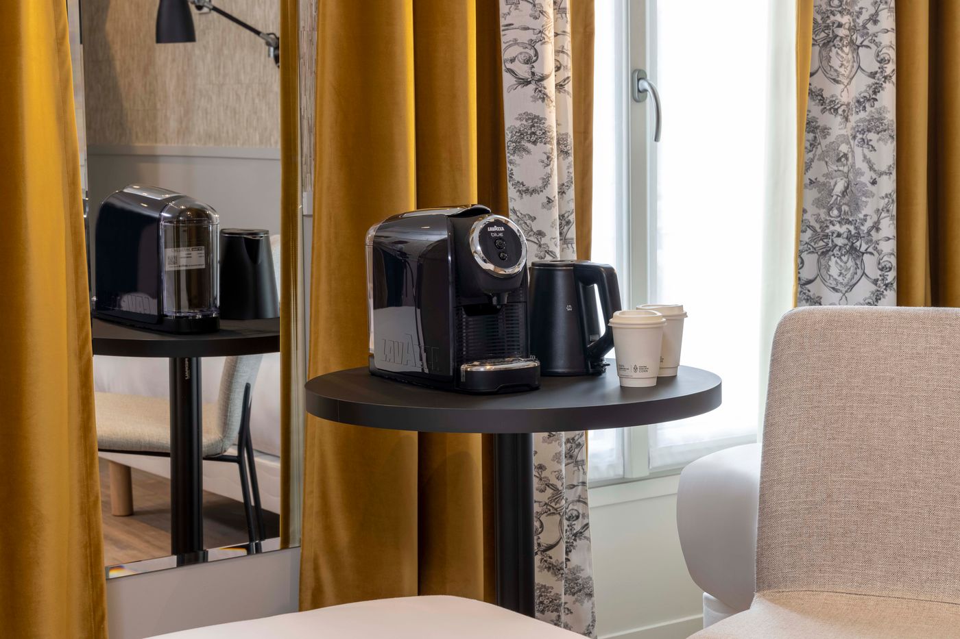 Grand-Hotel-Leveque-Room-4