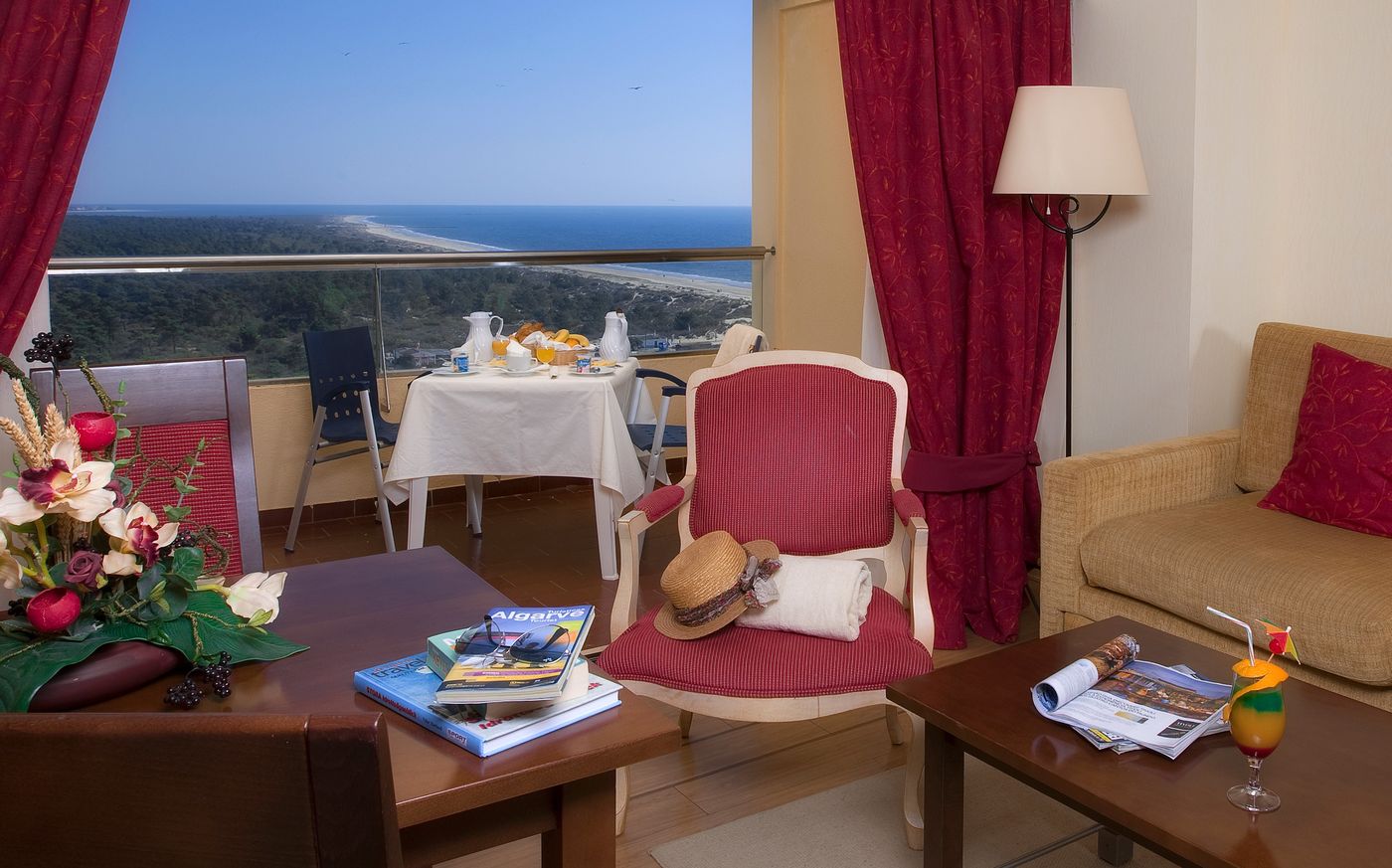Yellow-Praia-Monte-Gordo-Hotel-Room-24