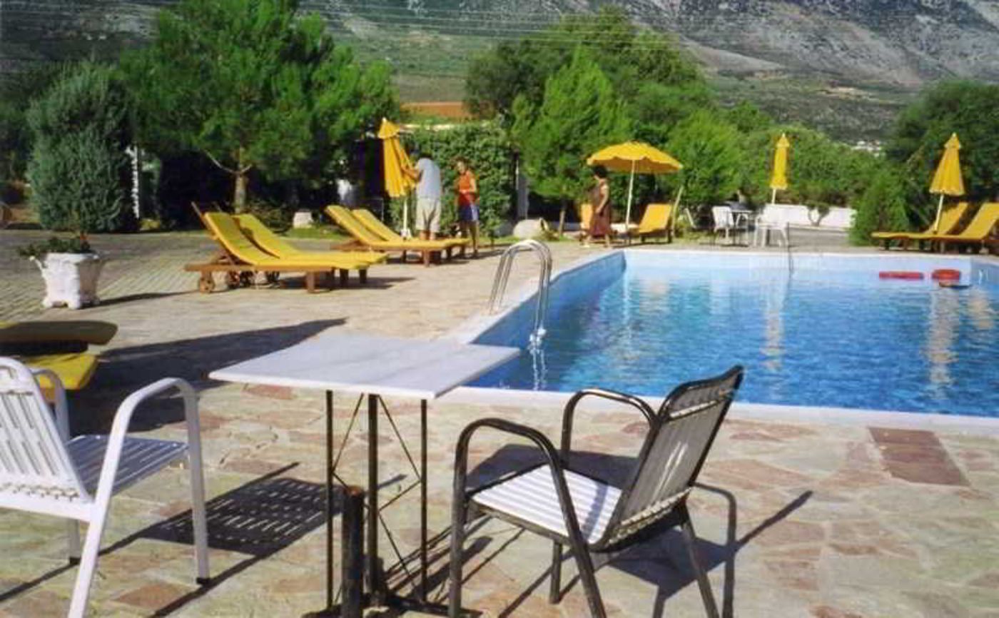 Pegasus-Studio-Pool-15