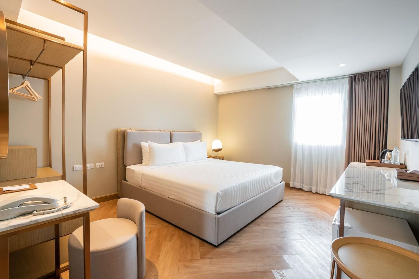 Away-Bangkok-Riverside-Kene-Room-12