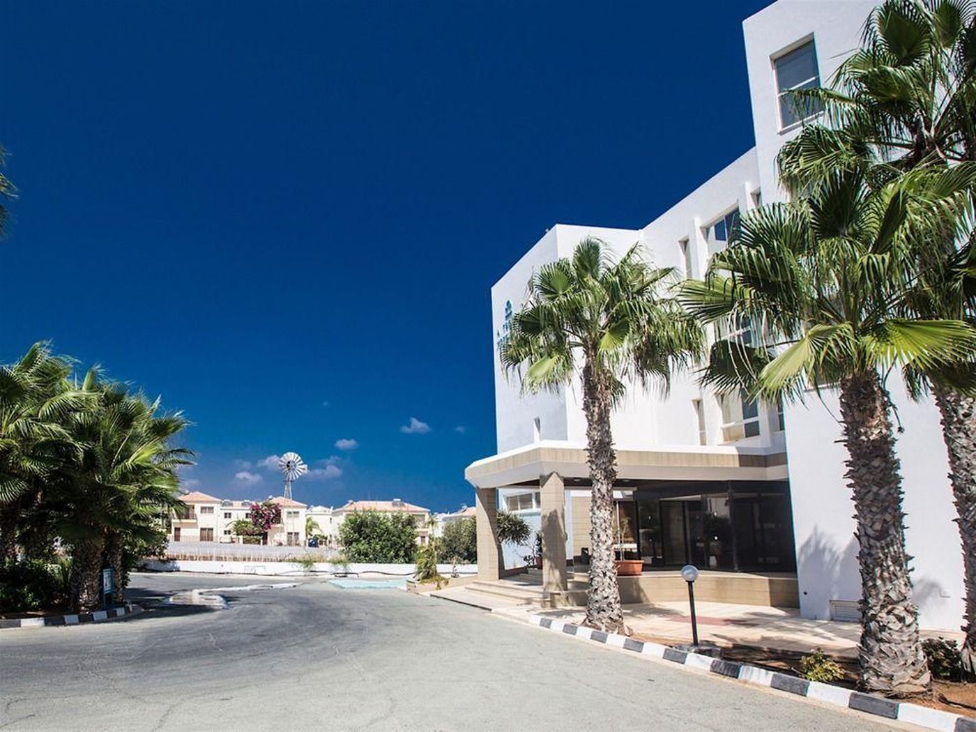 Polycarpia-General-view-15