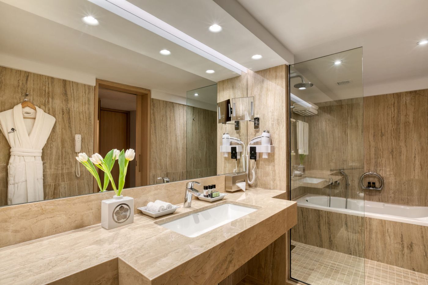 Divani-Caravel-Room-45