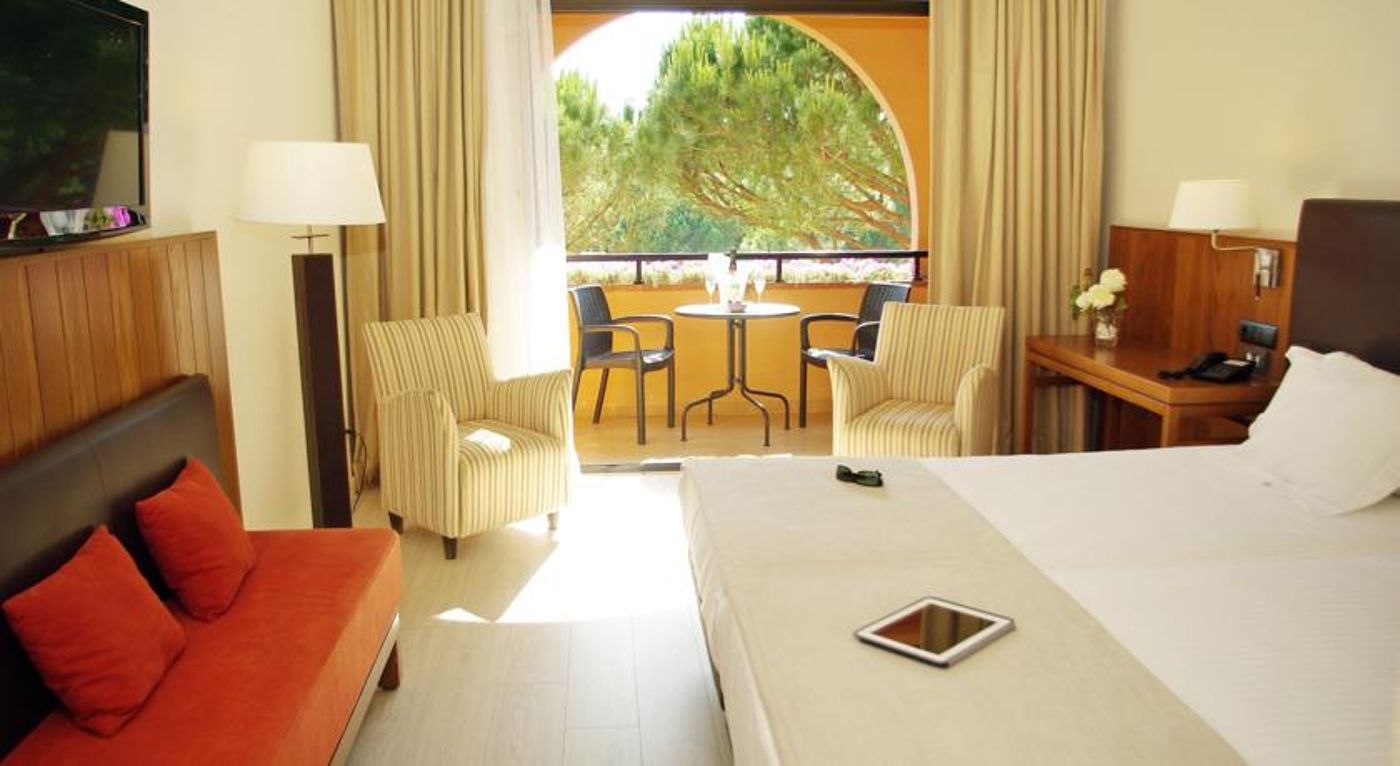 La Costa Hotel Golf & Beach Resort