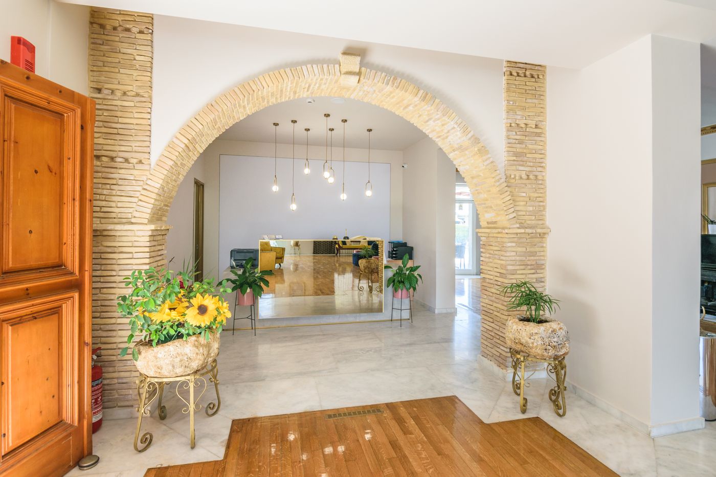 Plaza-Pallas-Lobby-22