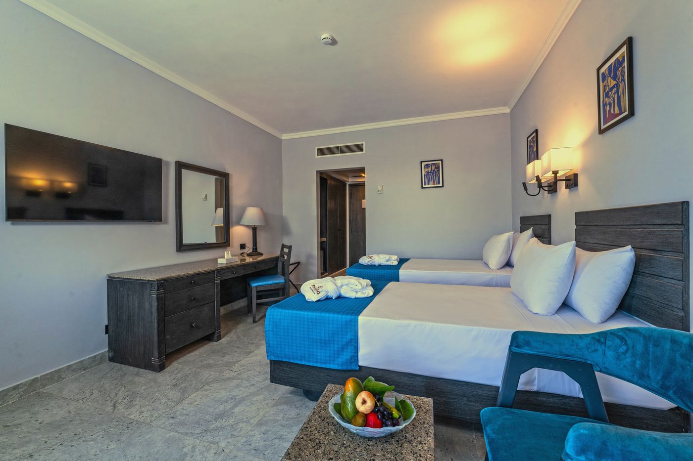 Invidia Coral Beach Tiran 28.10