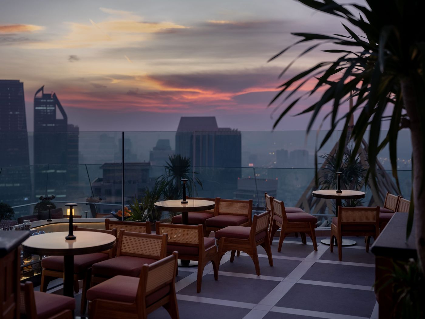 Dusit-Thani-Bangkok-Bar-59