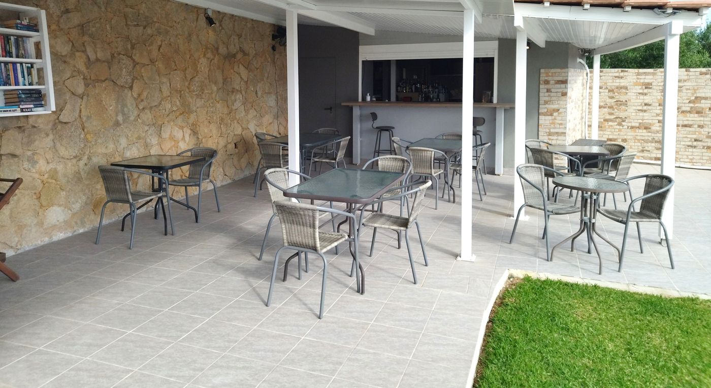 Lagoon-View-Apartments---Adults-Only-Bar-7