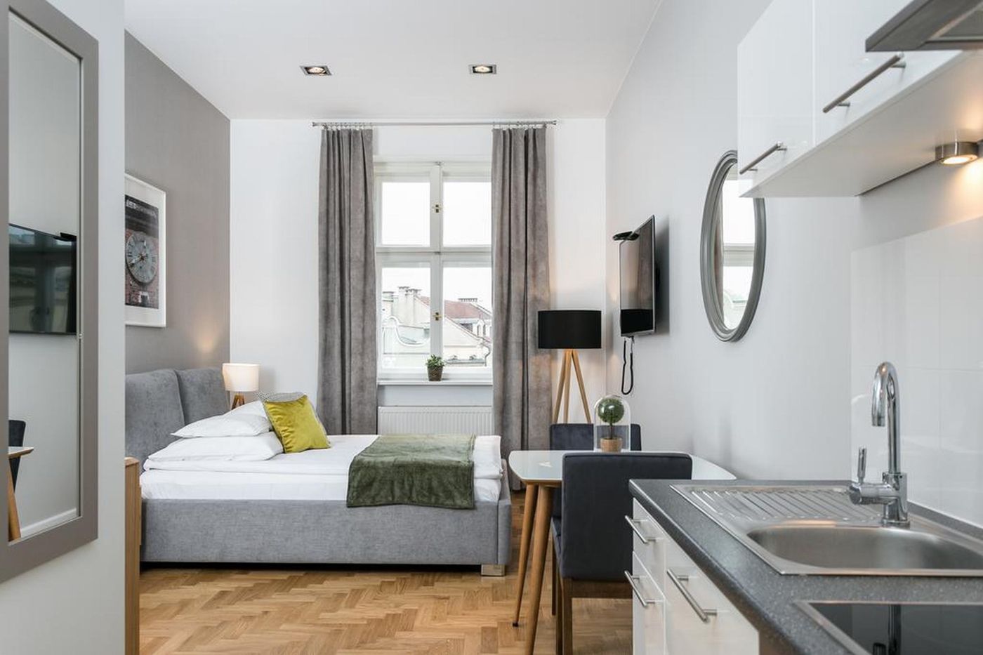 Venetian-House-Market-Square-Aparthotel-Room-38