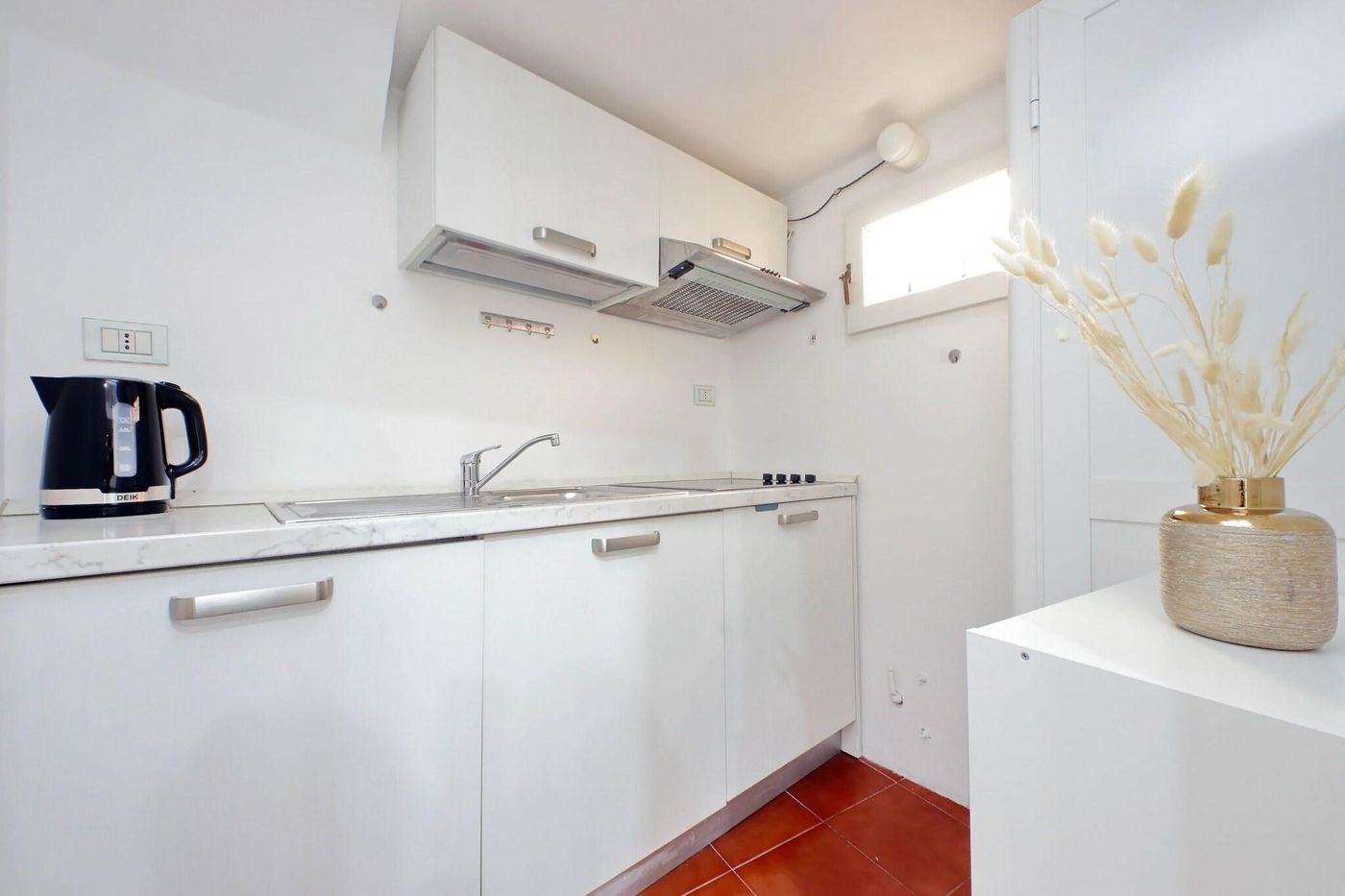 Trevi-Rome-Suite-Room-27