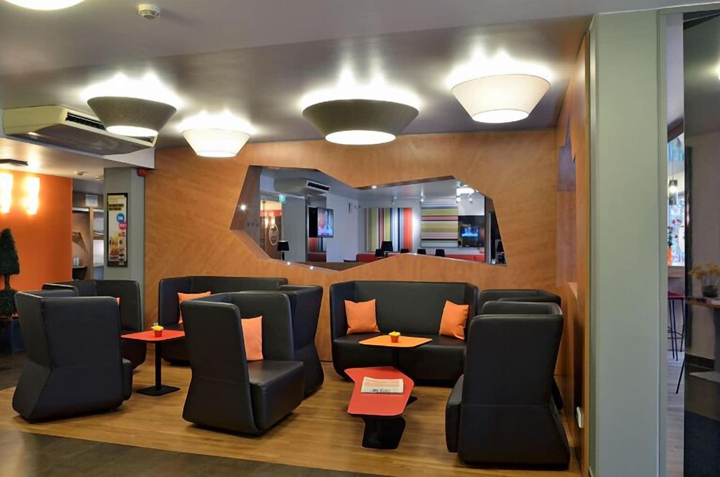 B&B Hotel Frankfurt-Niederrad - Germany - Frankfurt am Main - Bar - 1